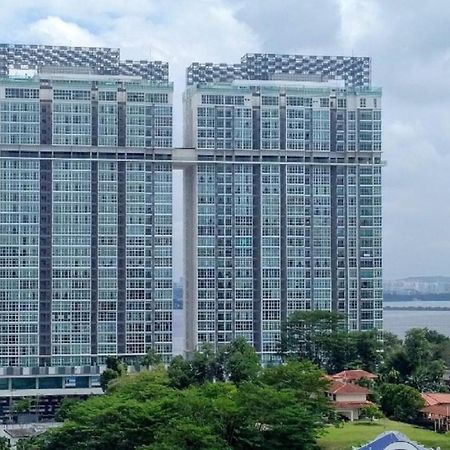 Experience The Coast - Hostahome Suites At Paragon Residence Near Downtown Джохор-Бару Екстер'єр фото