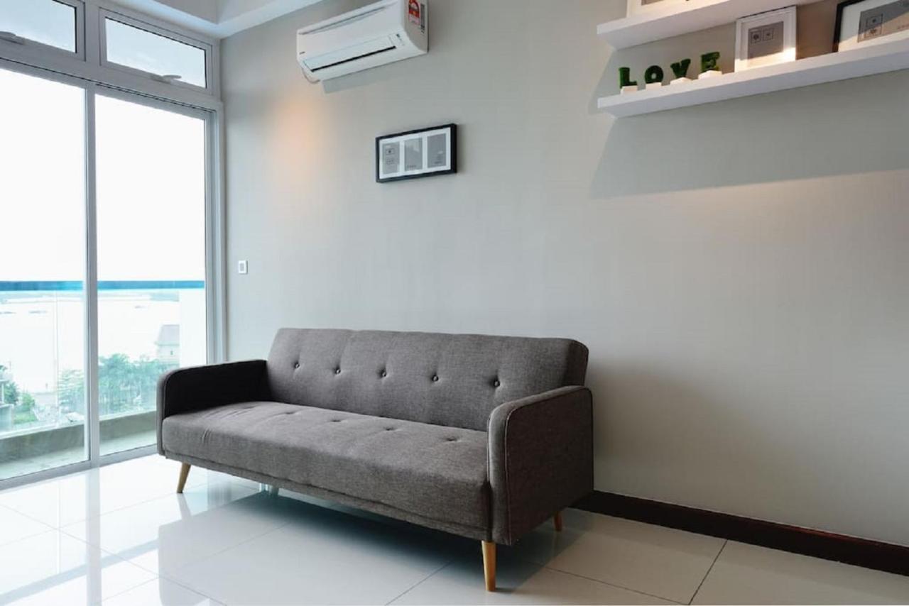 Experience The Coast - Hostahome Suites At Paragon Residence Near Downtown Джохор-Бару Екстер'єр фото